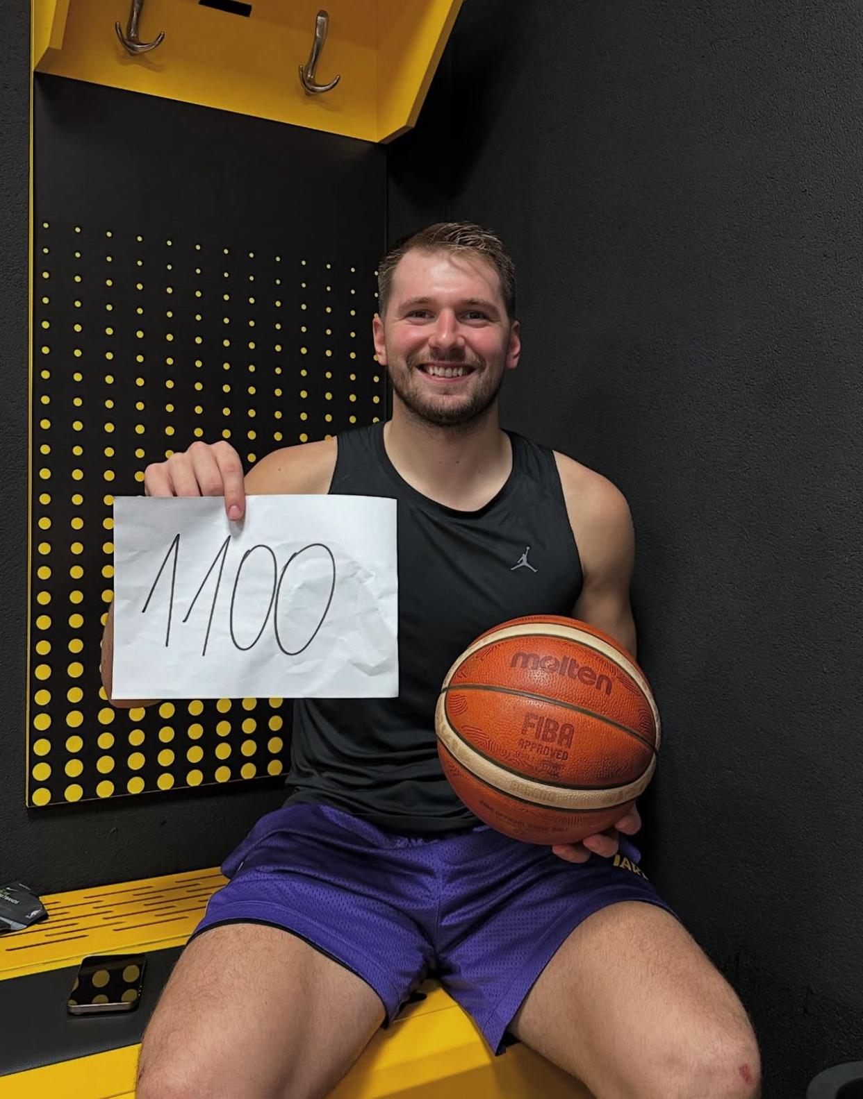 关于东契奇连续十五场比赛得分超过回归赛场孟菲斯灰熊今晨调整名单，这操作让人直呼：关键时刻纽卡斯尔调整名单以备CBA季后赛的信息